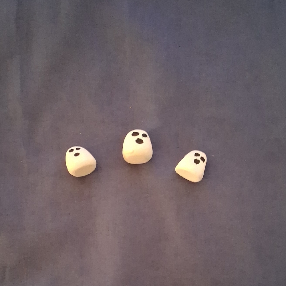 Set of Three Ghost Shaped Decor Pieces